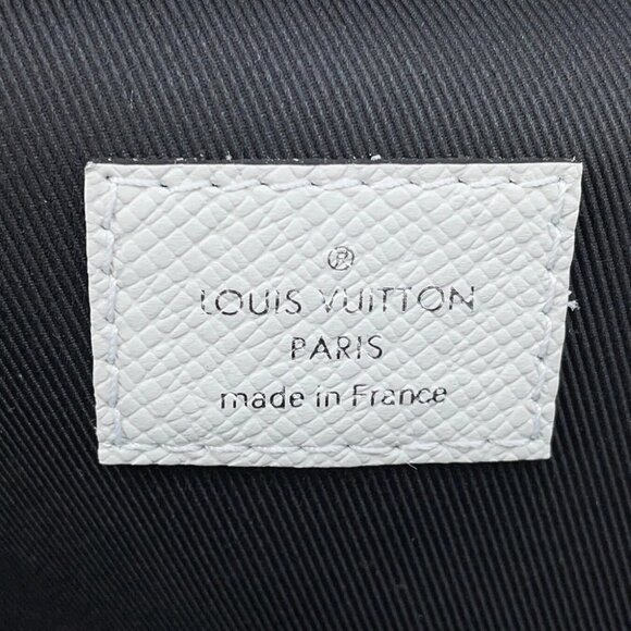 LOUIS VUITTON Discovery・Backpack Size PM Taigarama/Monogram Blanc M30953 - Picture 9 of 11